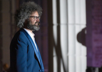 SIMONE CRISTICCHI in PARADISO dalle tenebre alla luce dalla Divina Commedia di Dante Alighieri