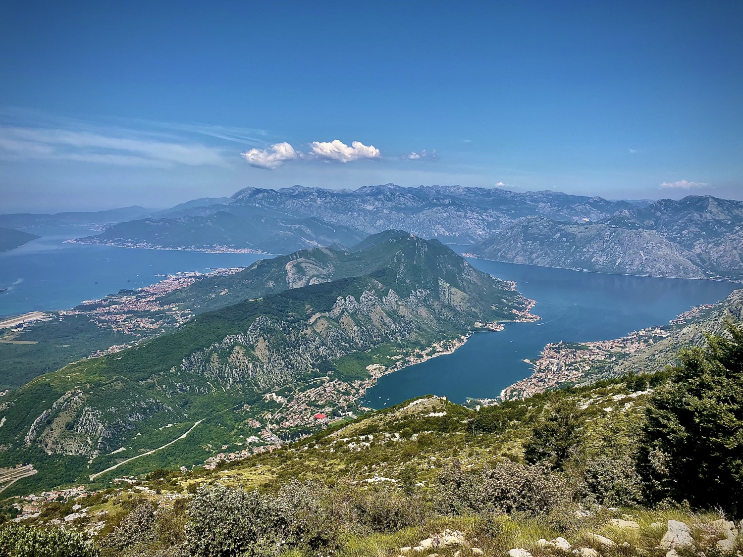 Dal mare alla montagna in undici minuti, è made in Italy una delle più spettacolari funivie al mondo