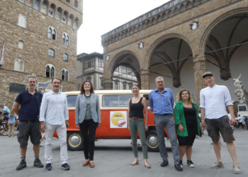 Torna l’amato furgoncino di Cinema Tascabile che porta il cinema sotto casa nei quartieri periferici