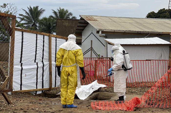 Ebola: Oms, raccomandato l’uso di 2 anticorpi monoclonali