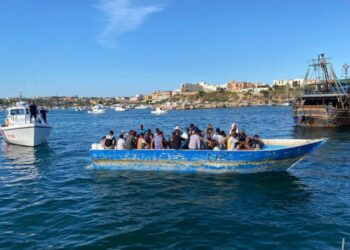 Migranti: altri barchini a Lampedusa, sono 30 gli sbarchi