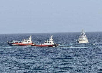 Migranti: ancora sbarchi a Lampedusa, hotspot sovraffollato