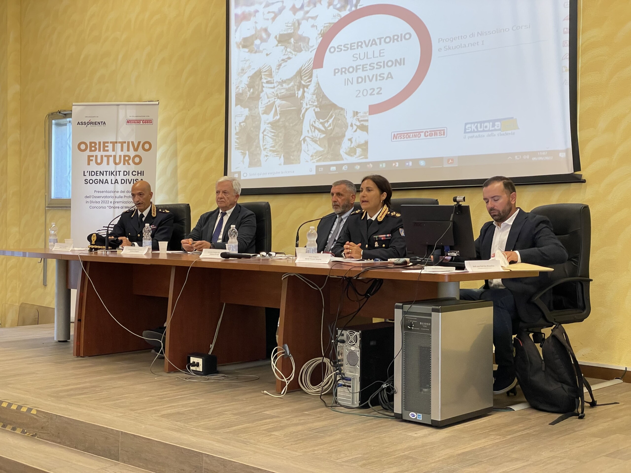 Un familiare in divisa e buoni voti a scuola: ecco l’identikit dei giovani che puntano a una carriera nelle Forze Armate o di Polizia