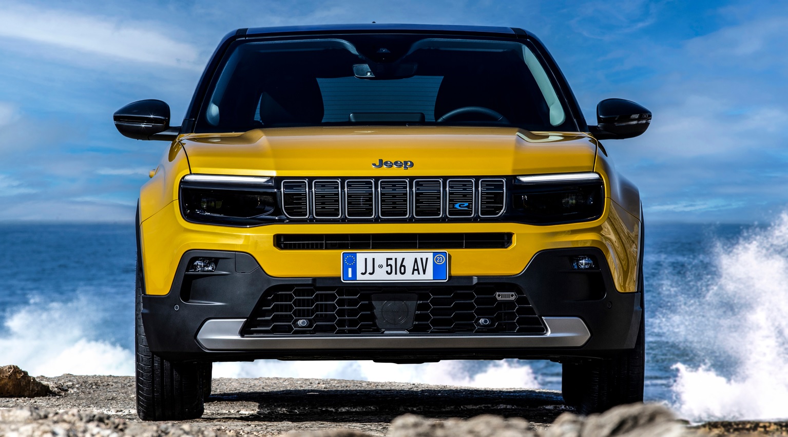 Salone dell’Auto di Parigi: presentato  Jeep Avenger, primo Suv completamente elettrico del marchio