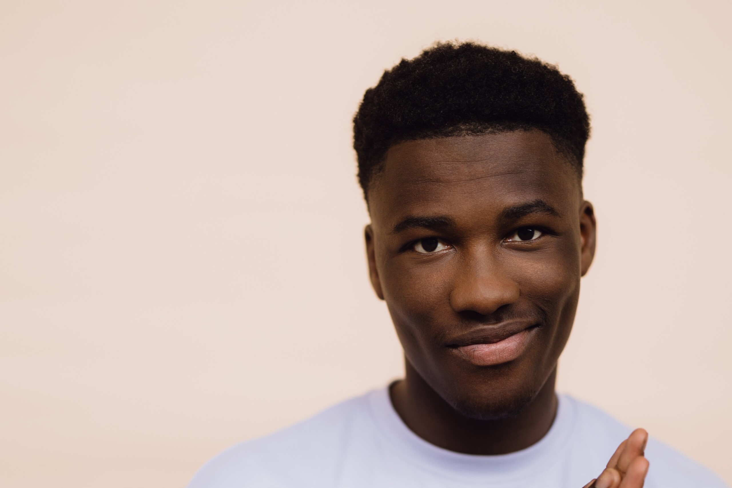 “Ladada (Mes Derniers Mots)”, la HIT dell’olandese Claude sbarca in Italia