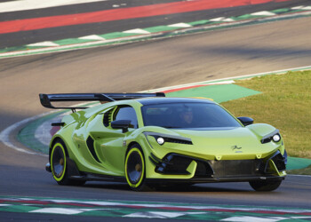 Dalla pista alla matita, la supercar italiana disegnata dal pilota Loris Capirossi