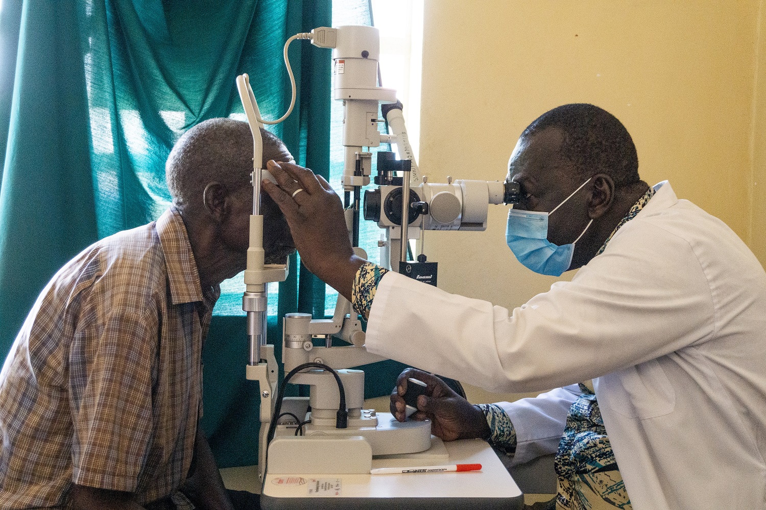 Uganda: inaugurato il nuovo centro oculistico chirurgico che offre servizi inclusivi alla popolazione fragile