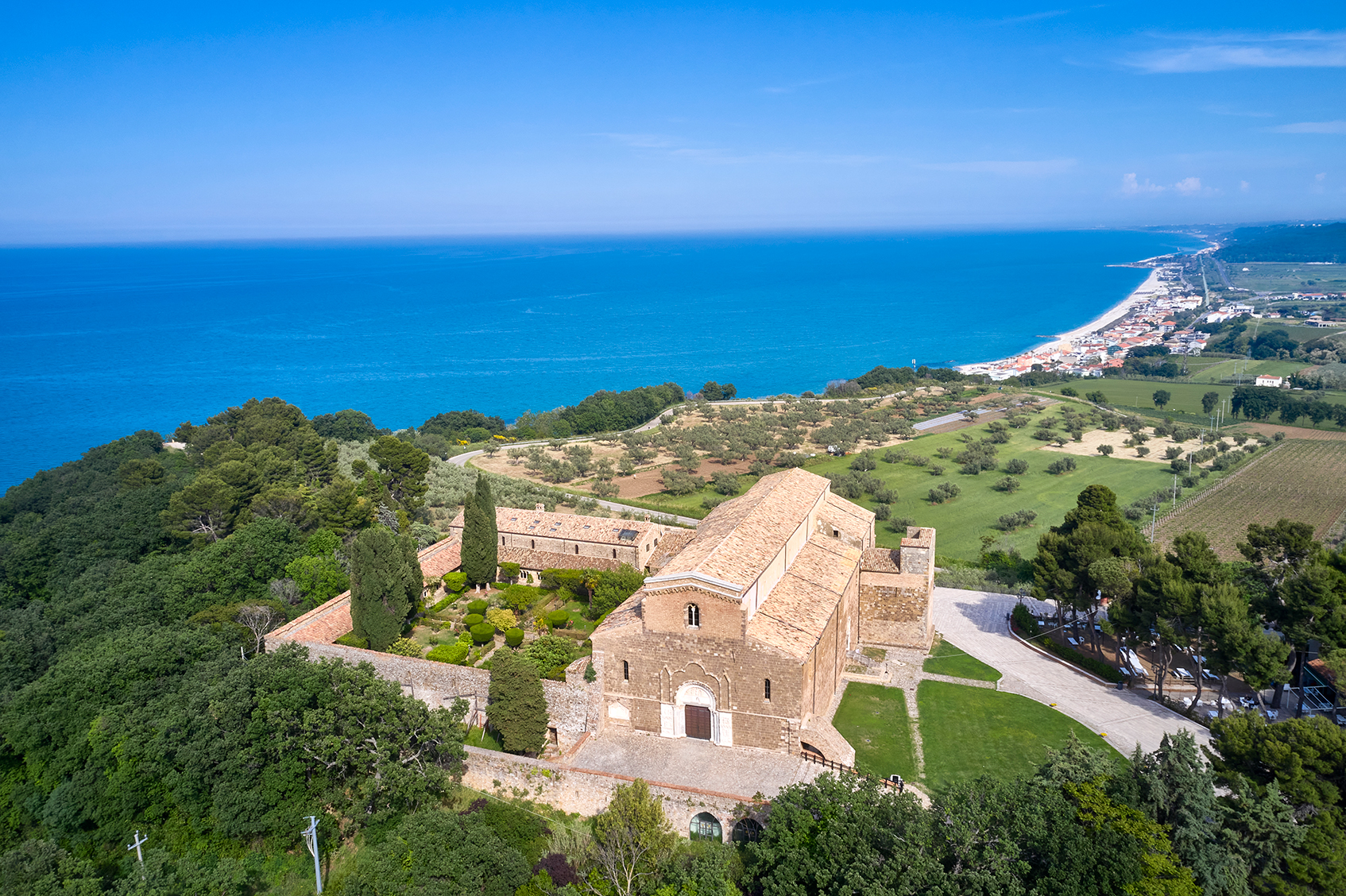 Questo week end sabato 25 e domenica 26 marzo tornano le Giornate FAI di Primavera in 11 borghi abruzzesi