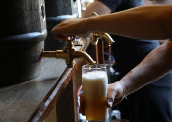 Per tre giorni a Roma oltre 80 birre introvabili: al via il FrankenBierFest a Villa Torlonia
