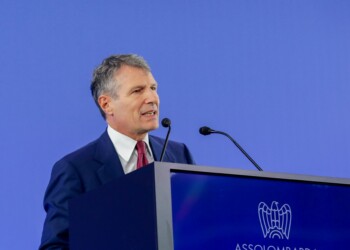 Crescono le stime di crescita dell’economia lombarda: +0,8% il PIL e +1,2% l’occupazione nel 2023