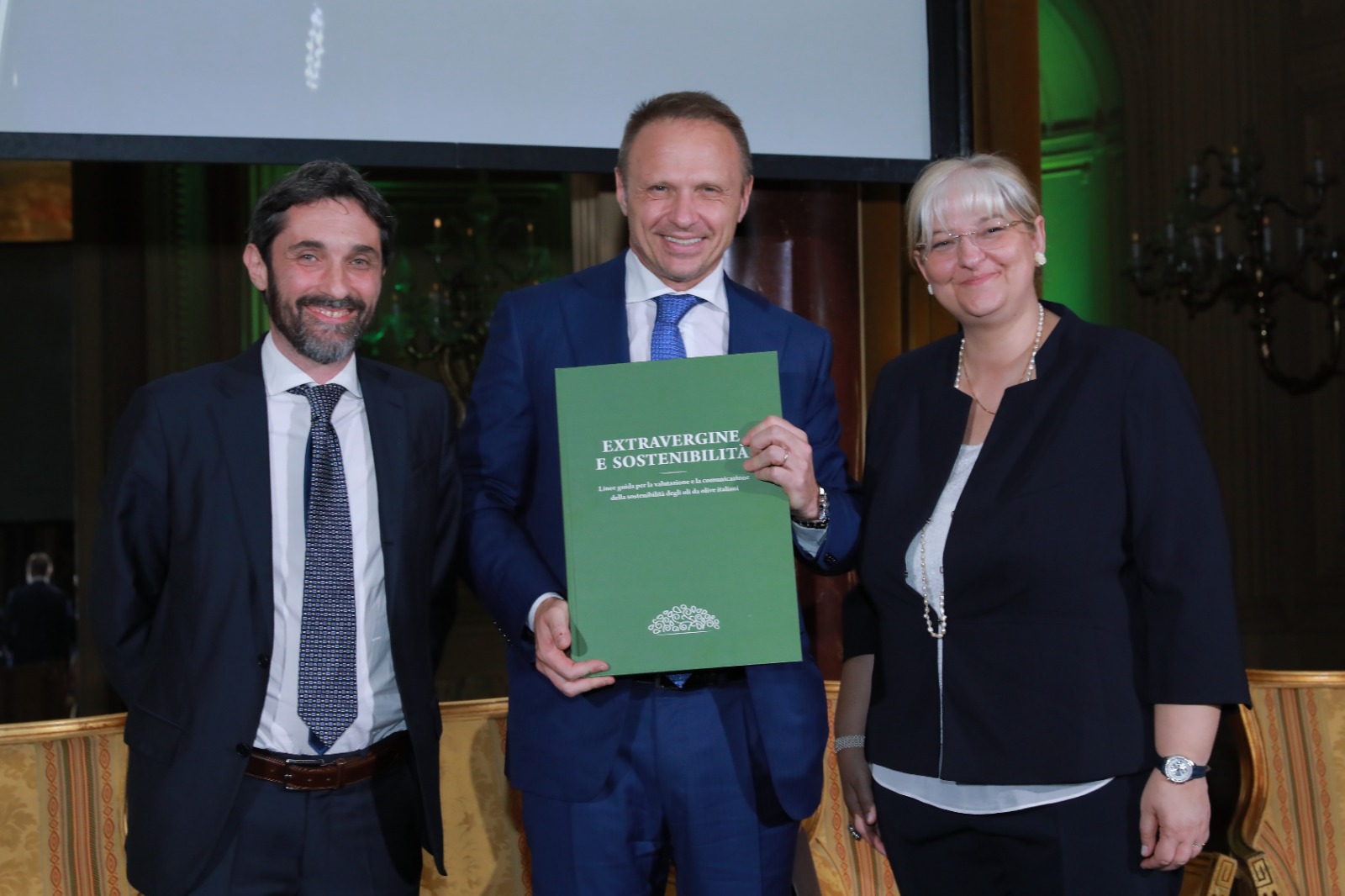 Olio extravergine: verso un’unica certificazione di sostenibilità nazionale