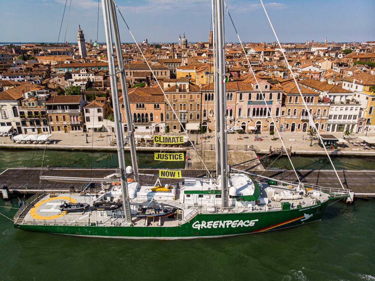 Crisi climatica, inondazioni, inquinamento: le paure degli italiani per la vita sulla terra