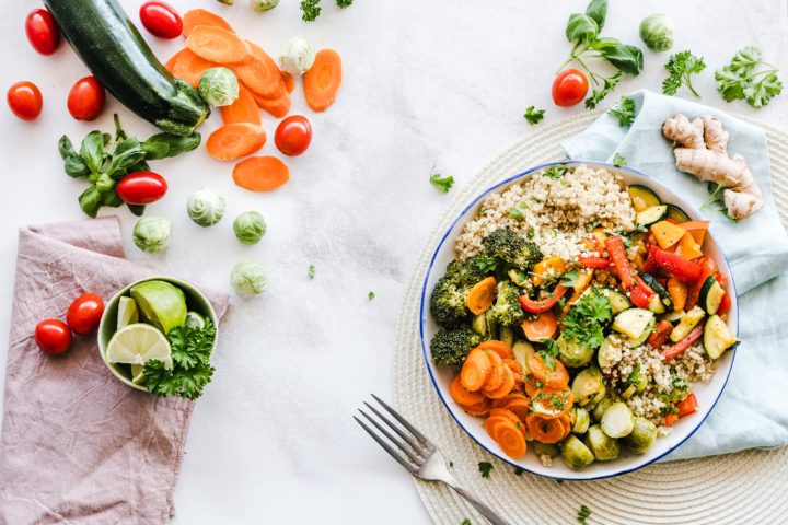 E in un caso su due si raccomanda di adottare una dieta che ponga al centro gli alimenti di origine vegetale.