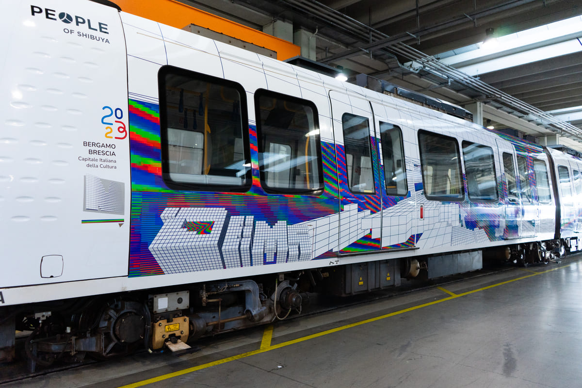 Il Deposito della Metro di Brescia diventa Museo di Arte Pubblica con l’Artista Internazionale J. Demsky e il suo HYPR METROBOT™