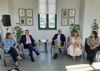 Stop sexting and Revenge porn”