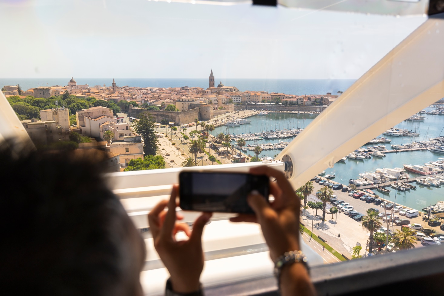 Viaggio tra le meraviglie della Sardegna con Electric Travel Guide di Nissan