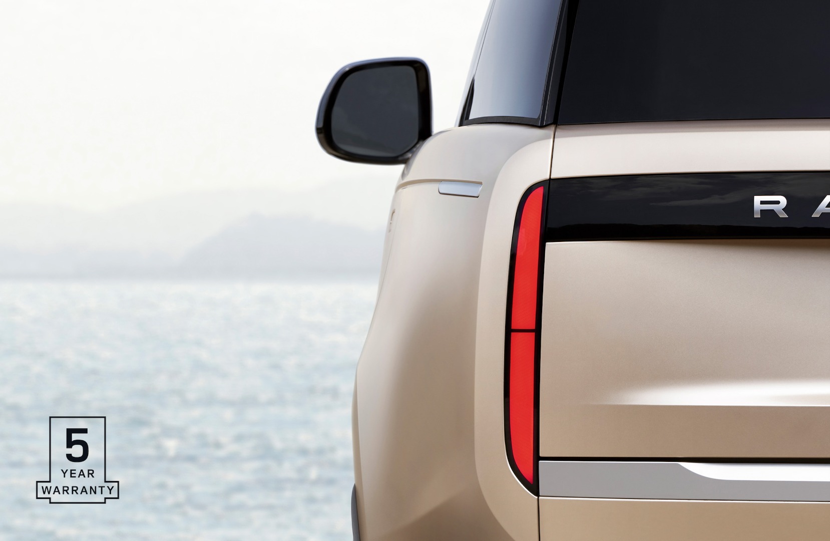 Lusso garantito: JLR annuncia una garanzia di cinque anni su tutti i nuovi modelli Range Rover, Defender e Discovery