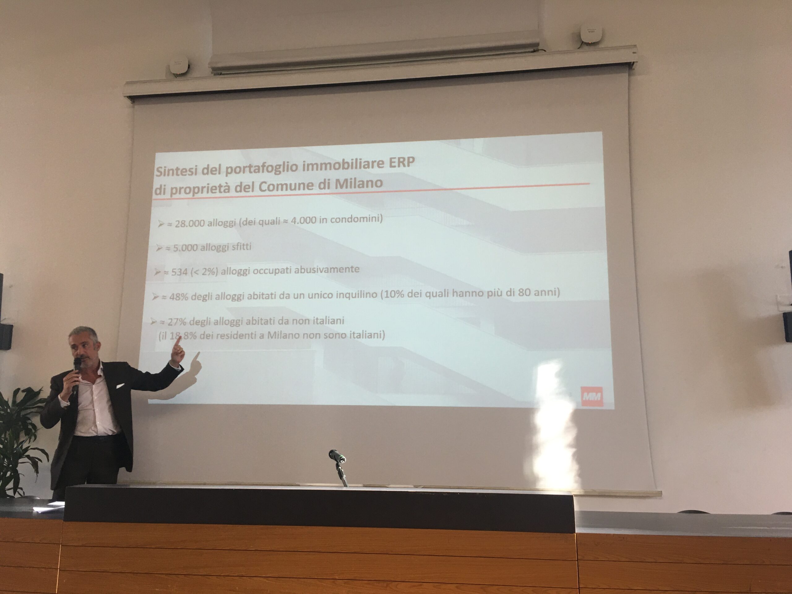 Per l’abitare del futuro il Comune di Milano presenta le proposte all’Ue di 40 città e lancia la “società casa”