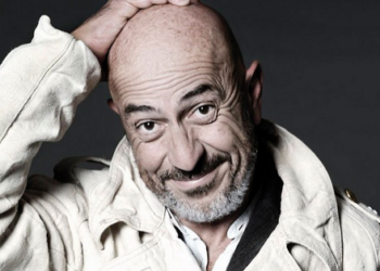 Roberto Ciufoli protagonista di omeriche gesta dal sapore ‘comico’ il 10 novembre porta in scena il suo “Oh! diss’ea”