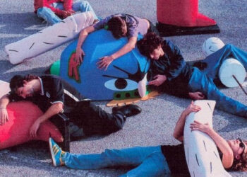 I COLLA ZIO sono un giovane collettivo musicale milanese, tra i nomi più interessanti della nuova scena.