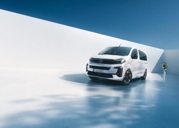 Opel Combo Electric e Zafira Electric 2024: ideali per i viaggi, famiglia e servizi Vip