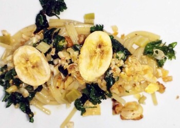 Spaghetti aglio, olio, peperoncino e banana: tutti gli ingredienti per prepararla in casa