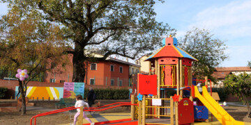 Parchi gioco inclusivi e campi da basket: l’impegno concreto di Vivir DC per riqualificare il territorio milanese