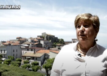 “Un giorno con… Lucia Paolino”. Per le strade del borgo, un docufilm lungo i passi dei ricordi
