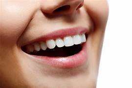 Il sorriso è (anche) una questione di genere