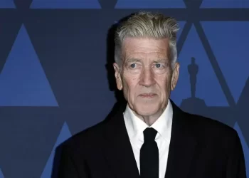 Lynch aveva poi girato nel 2006 Inland Empire con Laura Dern, una delle sue attrici preferite. Più di recente aveva lavorato a Twin Peaks: