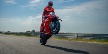 Nuova Panigale V4R: massima espressione della tecnologia racing Ducati