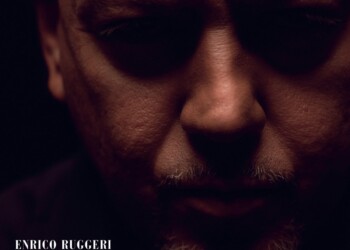 Enrico Ruggeri: “Gli occhi del musicista” per la prima volta in doppio vinile, fuori il 16 gennaio