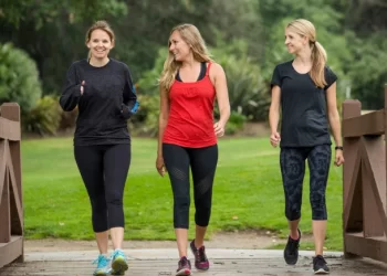 “Cosa succede davvero al tuo corpo se cammini 30 minuti ogni giorno”