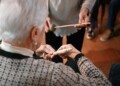DALLE ATTIVITÀ ARTISTICHE ALLA VISITA DI MUSEI:  COME L’ARTE PUÒ APPORTARE BENESSERE  NELLA CURA DEI PAZIENTI AFFETTI DA ALZHEIMER   