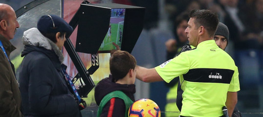 Cosa direbbero gli arbitri del Var se potessero parlare